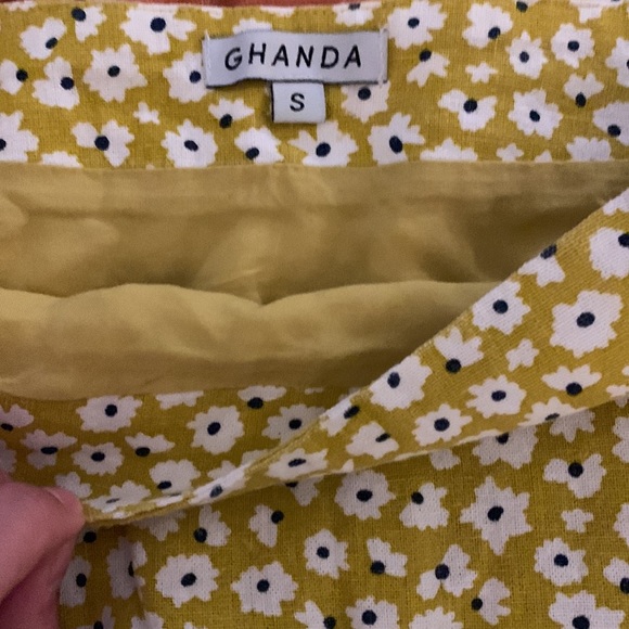 Small yellow floral GHANDA skirt - Picture 4 of 5